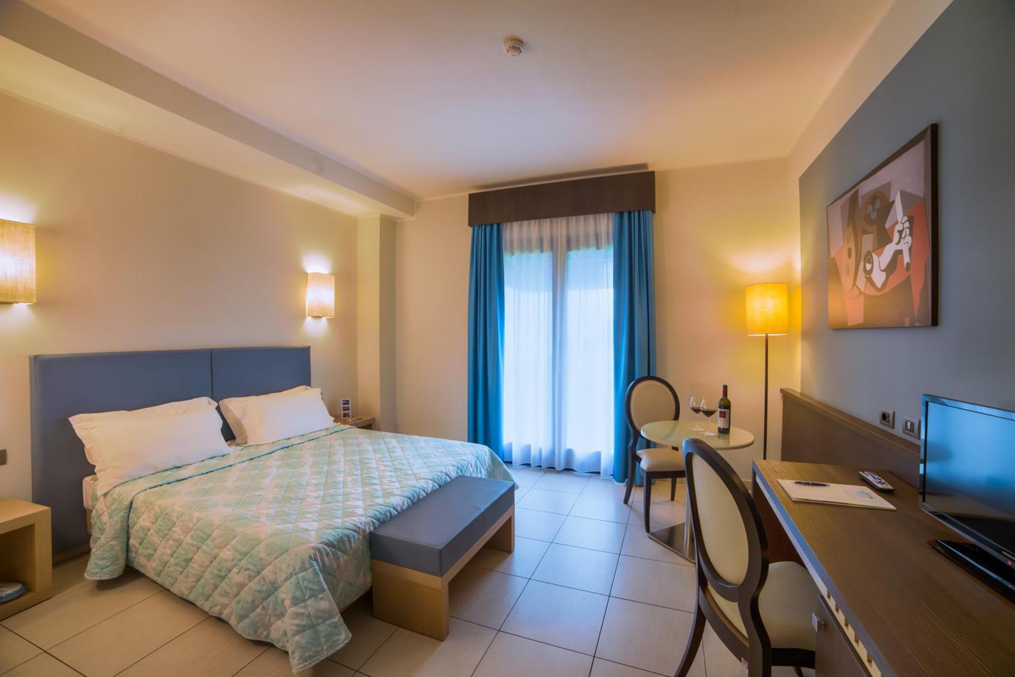Lu' Hotel Carbonia Exterior photo